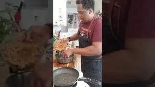 What's Cooking with Chef Noel Cunningham - Delicious Meatloaf & Baked Mac And Cheese.
