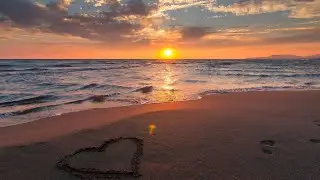 Love Summer Song &ndash; Un&rsquo;estate, due sguardi, un amore nato sulla spiaggia