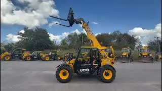 2022 JCB 525-60 Telehandler