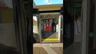 Verschiedenen S-Bahn Berlin Modelle schlie&szlig;en ihre T&uuml;ren