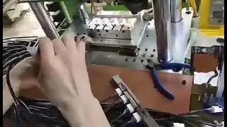 Small Cable Manufacturing   Wire Plug Plastic Benchtop Tube Head Injection Machine