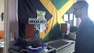 ANALOG FILTER WITH LFO