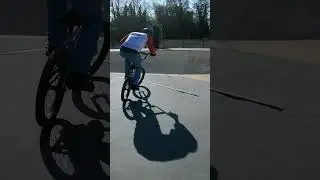 180 barspin en plateforme #shorts