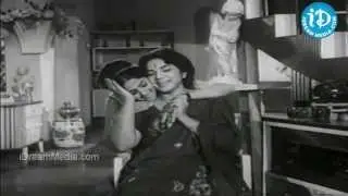 Harinath, Jyothi Lakshmi Nice Love Scene - Punyavathi Movie