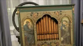 LIVE Street  Organ music with TheCrankJOnkie