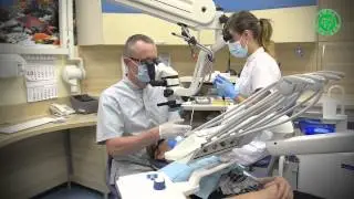 Ergonomiczny asystor stomatologiczny