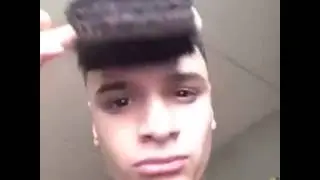 JEJEJEJE YO PEINANDOME