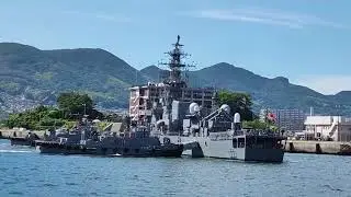 DE-230 JS Jintsu docking