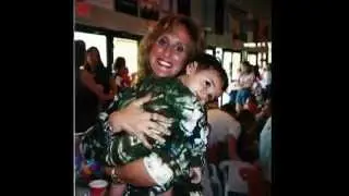 Happy Holidays: Mommy Gnet