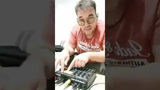 I removed my Digitakt 's 1 protective screen film.