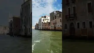 Ausflug nach Venedig - Urlaub 2022 - Bootstour durch die Kan&auml;le - Lagune