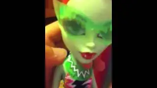 Monster High Swim Venus McFlytrap Doll Review