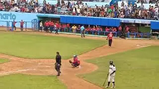Juego de béisbol entre Holguín y Camagüey, ganó Holguín.#beisbol #cuba #pelotero 