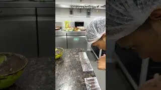 How to make knife chocolate feathers 🪶 #feather #cake #granish #shorts