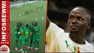 Sadio Man&eacute; analyse son coup-franc : 