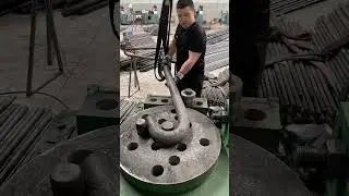 Hydraulic press bending super giant anchor bolt