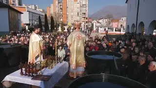 Obeleženo Bogojavljenje u Sabornom hramu Svete Trojice u Vranju - krst okupalo 28 vernika