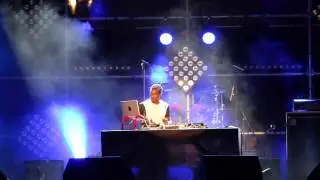 Dj Lof (Rikos) - ouverture Antenne Reunion Tour 6