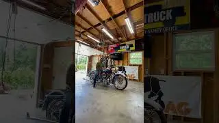 Softail Deluxe Air Suspension #softaildeluxe #harleydavidson #dirtyair #shotgunair #centerstand
