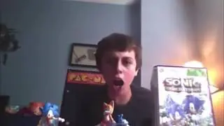 Sammyclassicsonicfan screams and says idiots