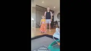 David Warner and his daughter dancing on Shiela ki Javaani