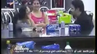 رحمة عم تحكي لاسماء وعزوز عن فكرة الانسحاب.part 1