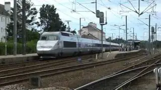 TGVs and other fast trains at Auray