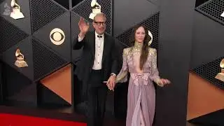 JEFF GOLDBLUM AND EMILIE LIVINGSTON | Red Carpet Fashion Cam | 2026 GRAMMYs