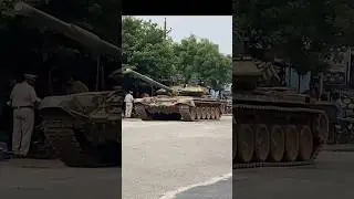 Indian army tank T-90 Bhishma in public Raw clip | #india #indianarmy #crpf #like #tank #arjuntank