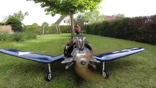 Corsair hangar 9 Saito r3 84cc