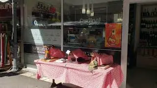 Procuitto at market in Pula