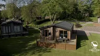 Lodge for sale in Devon with stunning lake views!