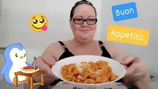 MUKBANG: ORECCHIETTE AL POMODORO E SALMONE (OGGI APRO LA FINESTRA E MI RITROVO 2 UOMINI IN BALCONE)
