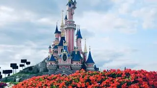 Shawn in Disneyland Paris