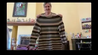 Мама Рона показывает все свитера, которые он для неё связал! 22.11.25