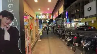 Walking Around the Periphery of the Shilin Night Market in Taipei