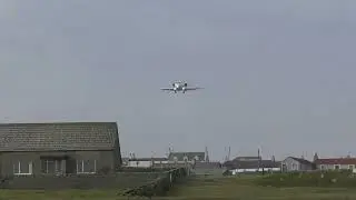 [HD] 44kt CROSSWIND Landing at Sumburgh | FlexFlight Bombardier CL605 OY-CCH
