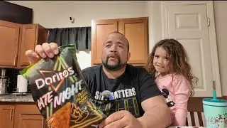 Daddy Daughter Duo Trying Doritos New Zesty Jalape&ntilde;o Poppers #foodreview #snacks #doritos