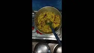 hello friends ay dako ajj mana Kay banaya aalu fray aur dal chaval