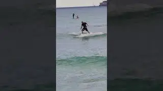 Humiliation of surfing men and women!!         I ❤️ Waikiki beach Hawaii ⛱️