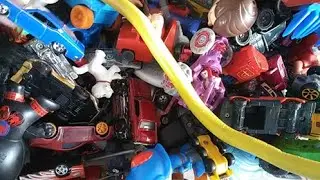 Hot wheels hunting at the flea market!!!
