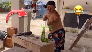 LEONCIO FLAGRA PILILIU TODO ANIMADO TOMANDO UMA ESCONDIDO