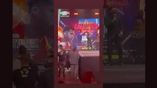 GRAND ARRIVALS! 🗣️🥊#boxing #media #ringmagazine #haneyramirez #fatalfury #timessquare #nyc ✨