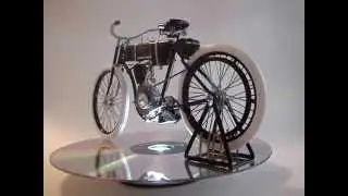 #Blow Grand Presents Harley-Davidson 1903-1904 Serial Number 1 Scale Model by Xonex