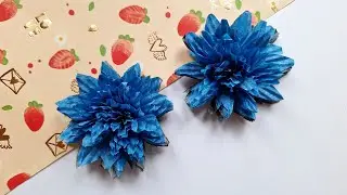 How to make paper flowers with cupcake liners 🧁 / simple craft idea 💡