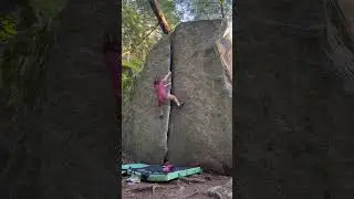 Squamish Bouldering, the Farm - Detached Flake, V1