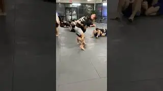 Bear Hug Takedown | 10 Round Tuesday | #BearHug #Takedown #NoGi #JiuJitsu #BJJ #Finesse