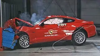 Ford Mustang - Crash Test