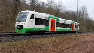 Abfahrt BR 650 im Bahnhof F&ouml;rtha