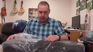 Unboxing- A New Tenor Ukulele